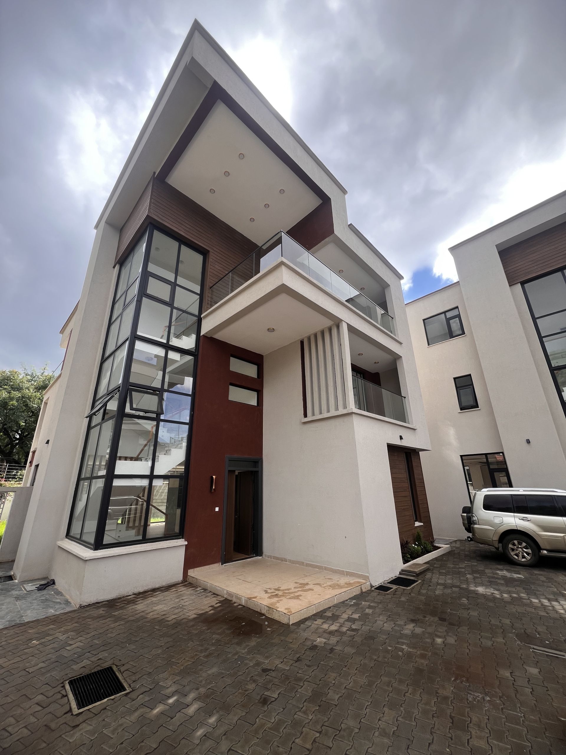 Isaac Gathanju Villa